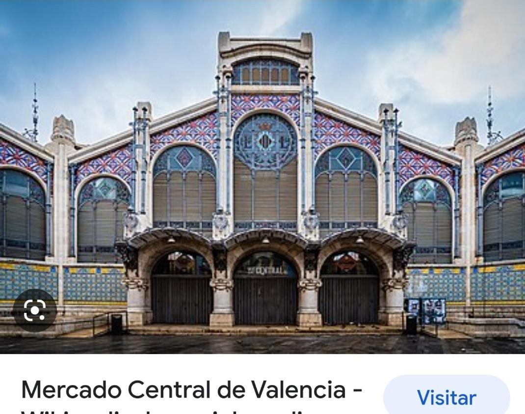 Valencia Centro Andando Y Playa Malvarrosa Tranvia Exterior photo